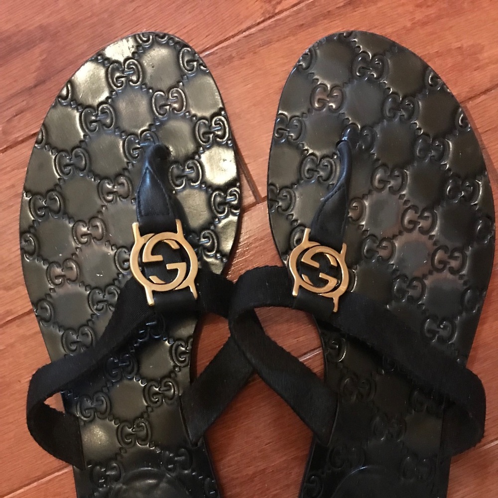Gucci slippers